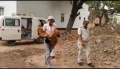 आरा: रनी गांव में बुआ की शादी में जयमाला स्टेज पर करंट लगने से भतीजी की मौत, सदर अस्पताल में हुआ शव का पोस्टमार्टम