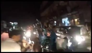 शिवपुरी नगर: अघोषित बिजली कटौती को लेकर भाजपा नेता ने चाबी घर के सामने रोड पर दिया धरना