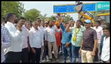 जोधपुर: राष्ट्रीय लोकतांत्रिक पार्टी के सुप्रीमो बेनीवाल जोधपुर के पावटा चौराहा पर कलेक्ट्रेट के सामने चल रहे धरने पर पहुंचे