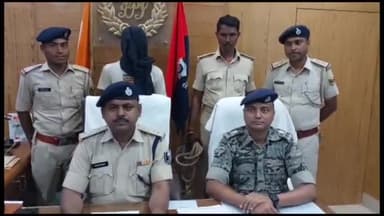 लखीसराय: पीरी बाजार थाना के लठिया कोड़ासी से सर्च ऑपरेशन के दौरान हार्डकोर नक्सली योगेन्द्र कोड़ा को पुलिस ने किया गिरफ्तार