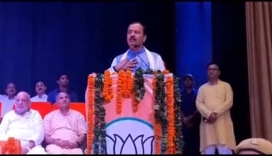 गाज़ियाबाद: उप मुख्यमंत्री केशव प्रसाद मौर्य पहुंचे नेहरू नगर स्थित पंडित दीनदयाल उपाध्याय ऑडिटोरियम, किया जनसभा को संबोधित