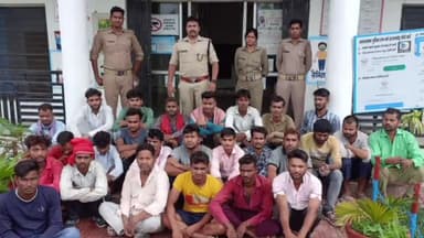 हरिद्वार: थाना बहादराबाद पुलिस ने विभिन्न क्षेत्रों में रहने वाले  26 लोगों का पुलिस एक्ट में किया चालान