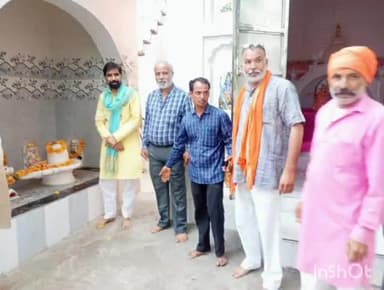 टीकमगढ़: बोरी गांव पहुंचे भाजपा के पूर्व विधायक केके श्रीवास्तव, ग्रामीणों से हुए रूबरू व धार्मिक कार्यक्रमों में हुए शामिल