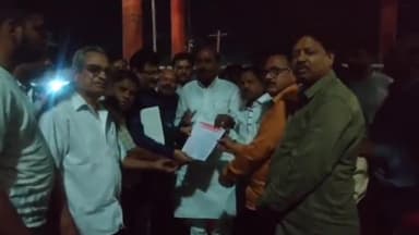 बीना: सर्वोदय चौराहा  भाजपा कार्यालय में सर्राफा एसोसिएशन ने विधायक को सौंपा ज्ञापन, GRP व पुलिस पर लगाए पैसे ऐंठने के आरोप