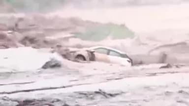 पंचकूला: घग्गर नदी में कार के बहने का मामला आया सामने, घटना की सूचना मिलने पर स्थानीय पुलिस मौके पर पहुंची