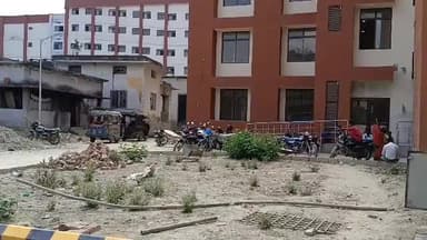 बेतिया: लौरीया-बगहा मुख्य मार्ग अंतर्गत टोल टैक्स के समीप ट्रैक्टर की टक्कर से बाइक सवार एक युवक की हुई मौत