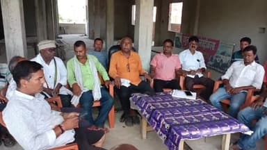 गोपालगंज: बंजारी में ट्रक एसोसिएशन के सदस्यों ने की बैठक, पार्किंग स्थल की मांग की