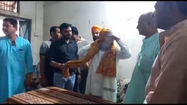 पिपलोदा: कर्नाटक के राज्यपाल गहलोत ने होली हनुमानजी के किए दर्शन, पूर्व कृषि मंत्री महेन्द्र सिंह की प्रतिमा पर माल्यार्पण किया