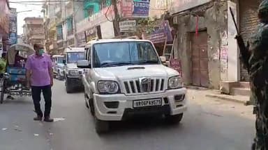 बेतिया: छावनी सहित विभिन्न इलाकों में बेतिया पुलिस ने की छापेमारी, 18 अभियुक्तों को किया गिरफ्तार