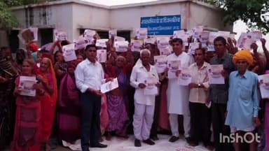 जावरा: नारी सम्मान मध्यप्रदेश का अभिमान कार्यक्रम का आयोजन ग्राम कलालिया में किया गया महिलाओं के फार्म भरे गए