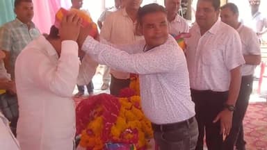 फलौदी: थानाधिकारी राकेश ख्यालिया का स्थानांतरण भरतपुर होने पर शहर के राजनीतिज्ञों व प्रबुद्धजनों ने दी बधाई