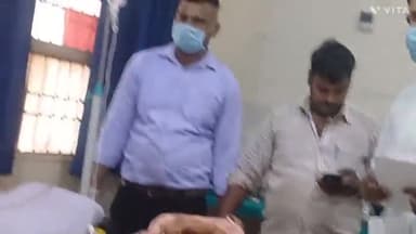 शहज़ादपुर: शहजाद पुर के नजदीक गांव कड़ा सन म दो मोटरसाइकिल  टकराई आपस में शहजादपुर सामुदायिक केंद्र से नागरिक अस्पताल म रेफर