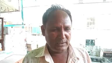 नगर पंचायत गोरौल में पूर्व वार्ड पार्षद ने लगाया आरोप चल रहा है लूट