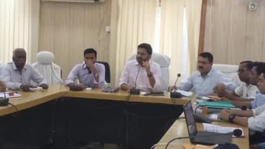 कलुआही: जिले में बकरीद के मद्देनजर जिलाधिकारी ने सभी प्रकार के अवकाश को तत्काल प्रभाव से किया रद्द, दिए आवश्यक निर्देश