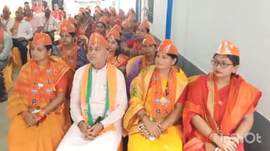 फारबिसगंज: फारबिसगंज विधायक विद्यासागर केसरी के जनसंपर्क कार्यालय में मेरा बूथ सबसे मजबूत कार्यक्रम का किया गया आयोजन