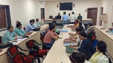 फारबिसगंज: प्रखंड मुख्यालय में प्रखंड पंचायती राज पदाधिकारी ने कर्मियों के साथ की बैठक, दिए आवश्यक दिशा निर्देश