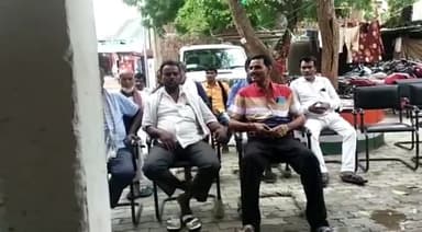 रामगढ़ चौक: बकरीद पर्व को लेकर तेतरहाट थाना के परिसर में शांति समिति की बैठक हुई संपन्न, डीजे पर रहेगा प्रतिबंध