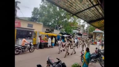 ಶಿರಹಟ್ಟಿ: ಪಟ್ಟಣದಲ್ಲಿ ಬಕ್ರೀದ್ ಹಬ್ಬದ ಪ್ರಯುಕ್ತ ಪೊಲೀಸ್ ಇಲಾಖೆಯಿಂದ ಪಥ ಸಂಚಲನ