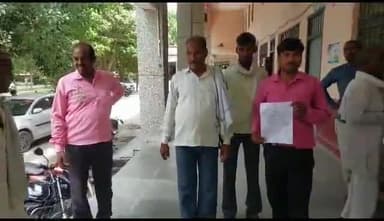 अमृतपुर: दुर्जन पुरवा में दबंगों ने गली पर किया निर्माण कार्य, पीड़ित पक्ष ने अमृतपुर तहसील में उप जिलाधिकारी से लगाई गुहार