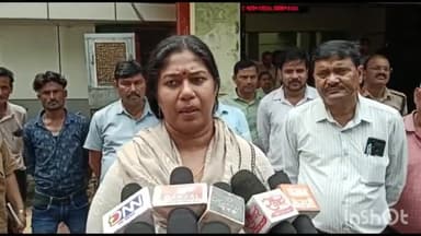 कृषि मंडियों में सचिवों की कमी को लेकर बोली डबरा में मंडी बोर्ड की एमडी पीवी रश्मि प्रमोशन के बाद होगी कमी पूरी