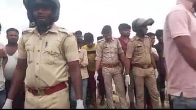 देेेवरिया: रामपुर शुक्ल मार्ग पर डंपर वाहन की चपेट में आने से पल्सर सवार एक व्यक्ति की हुई मौत व दूसरे की हालत गंभीर