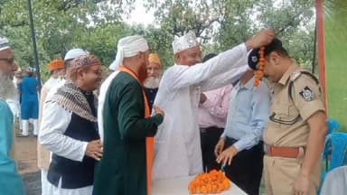 बांधवगढ़: उमरिया स्थित ईदगाह में ईद उल जुहा की पढ़ी गई नवाज, कलेक्टर-एसपी समेत अन्य अधिकारी रहे मौजूद
