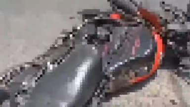 सरई: नौगढ़ में बाइक सवार अनियंत्रित होकर डिवाइडर से टकराकर हुआ घायल