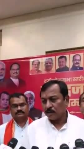 बेमेतरा: जिले के भाजपा नेता दयावंत धर बांधे ने दुर्ग में सांसद विजय बघेल से की मुलाकात