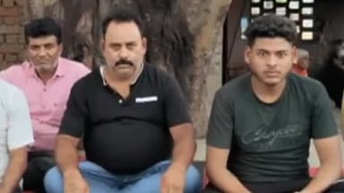 बाघमारा/कतरास: BCCL आकाशकिनारी कोलयरी के पास 4 परिवार ने दिया धरना, रैयती जमीन के बदले 1981 से उचित मुआवजे की कर रहे मांग