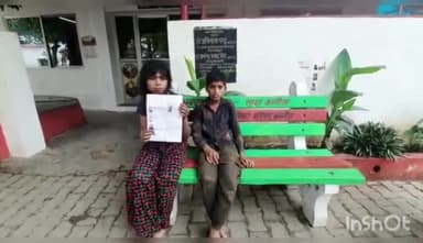 कन्नौज: बक्सपूर्वा गांव मे सौतेले बाप ने बच्चो को मारपीट कर घर से निकाला मासूम बच्चे पहुचे कोतवाली दिया शिकायती पत्र.