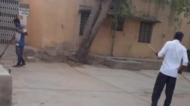 फलौदी: जिला घौषित होते ही नगरपालिका मंडल फलोदी सफाई व्यवस्था को लेकर शक्त,शहर के जिला अस्पताल,डिस्काम परिसर की सफाई शुरू