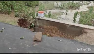 हटा: तेज बहाव से पुरानाखेड़ा गांव की पुलिया हुई क्षतिग्रस्त, डोली-काईखेड़ा मार्ग हुआ बाधित