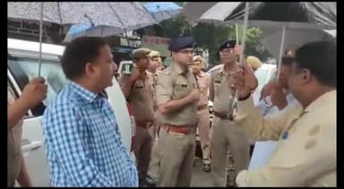 नौगावां सादात: ईद के मौके पर नौगावां सादात कस्बे में पहुंचे DM और SP, सुरक्षा व्यवस्था का लिया जायजा