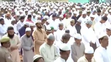 पालीगंज: प्रखंड क्षेत्र में मदरसा सहीदिया जमा मस्जिद मे बकरीद पर्व पर जमात का नमाज अदा किया गया पुलिस प्रशासन का पुख्ता इंतजाम