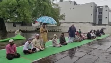 विदिशा नगर: विवेकानंद चौराहे पर स्थित ईदगाह पर बकरीद पर अदा की गई विशेष नमाज, MLA भार्गव व DM-SP ने मौके पर पहुंच कर दी मुबारकबाद