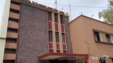 जावरा: नजरबाग क्षेत्र की महिला से बात करने की शंका में फल व्यापारी ने चचेरे भाई के गले पर मारा चाकू, गंभीर घायल रतलाम रेफर