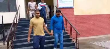 पलवल: जिला सचिवालय स्थित e-चालान ब्रांच में करोड़ों रुपए का घोटाला करने वाले एचसी जनक का रिहायशी घर खंगाला गया