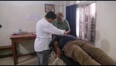 टीकमगढ़: देहात थाना क्षेत्र अंतर्गत मवई गांव के पास सड़क हादसे में एक व्यक्ति गंभीर रूप से हुआ घायल जिला अस्पताल में उपचार जारी