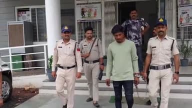 रायसेन: चोरी की बाइक जब्त कर आरोपी को सांची पुलिस ने अग्रवाल एकेडमी के पास से किया गिरफ्तार