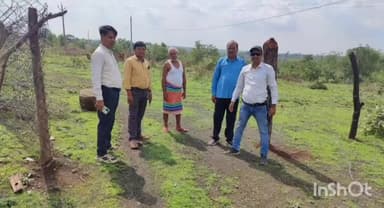 राघोगढ़: गादेर में दबंगों ने तार फेंसिंग कर रोका था सरकारी रास्ता, ग्रामीणों द्वारा की गई शिकायत पर प्रशासन ने चालू कराया रास्ता