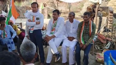 शामली ज़िला कांग्रेस कमेटी ने जधेढी गांव वासियों का कच्चे मकानों को लेकर बात की मौत के मुंह में रह कर लोग अपना जीवन व्यतीत कर रहे हैं प्रधानमंत्री आवास योजना बन्द कर दी गई है