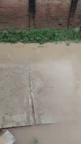 #चंपतपुर ग्राम सड़क योजना
@नई आरसीसी सड़क बरसात में बनी तालाब