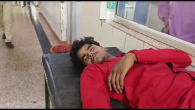 बांदा: कटरा मोहल्ले में परिजनों से शराब पीने के लिए पैसे न मिलने पर युवक ने खाया ज़हरीला पदार्थ, जिला अस्पताल में किया गया भर्ती