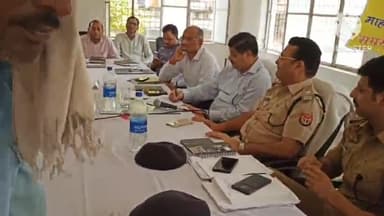 मौदहा: तहसील सभागार में ADM की अध्यक्षता में सम्पूर्ण समाधान दिवस का हुआ आयोजन, 4 शिकायतों का हुआ निस्तारण