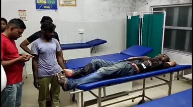 इटावा: नौरंगाबाद चौराहा के पास ई रिक्शा व कार की टक्कर में ई रिक्शा चालक हुआ घायल जिला अस्पताल में इलाज जारी