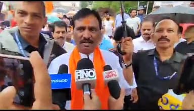 मुंबईला सोन्याचे अंडे देणारी कोंबडी अशी वर्तवणूक सरकारने दिली : विधान परिषद विरोधी पक्षनेते अंबादास दानवे