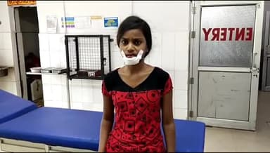 इटावा: जिला जेल के पीछे ऑटो की टक्कर से साइकिल सवार दो बहन घायल, जिला अस्पताल में कराया गया इलाज