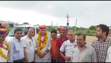 मेड़ता: नेशनल हाईवे-89 पर पूर्व मंत्री सीआर चौधरी को भाजपा प्रदेश उपाध्यक्ष बनाए जाने पर कार्यकर्ताओं ने किया अभिनंदन