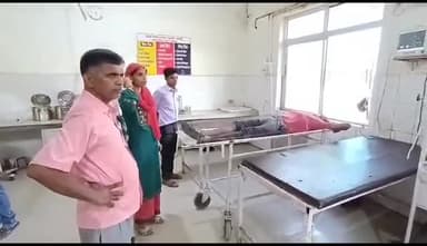 बदायूं: हकीमवाला मोहल्ले में दावत में विवाद होने पर 10-12 लोगों ने एक युवक को डंडा और तलवार मारकर घायल किया