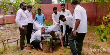 खाजूवाला: राजस्थान राज्य विधिक सेवा प्राधिकरण के तत्वावधान में खाजूवाला के न्यायालय परिसर में पौधारोपण कर अभियान का किया शुभारंभ।